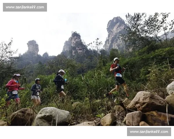 2025 司特拉越野跑张家界开跑：25 国选手决战武陵源